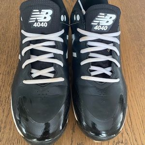 New Balance baseball cleats